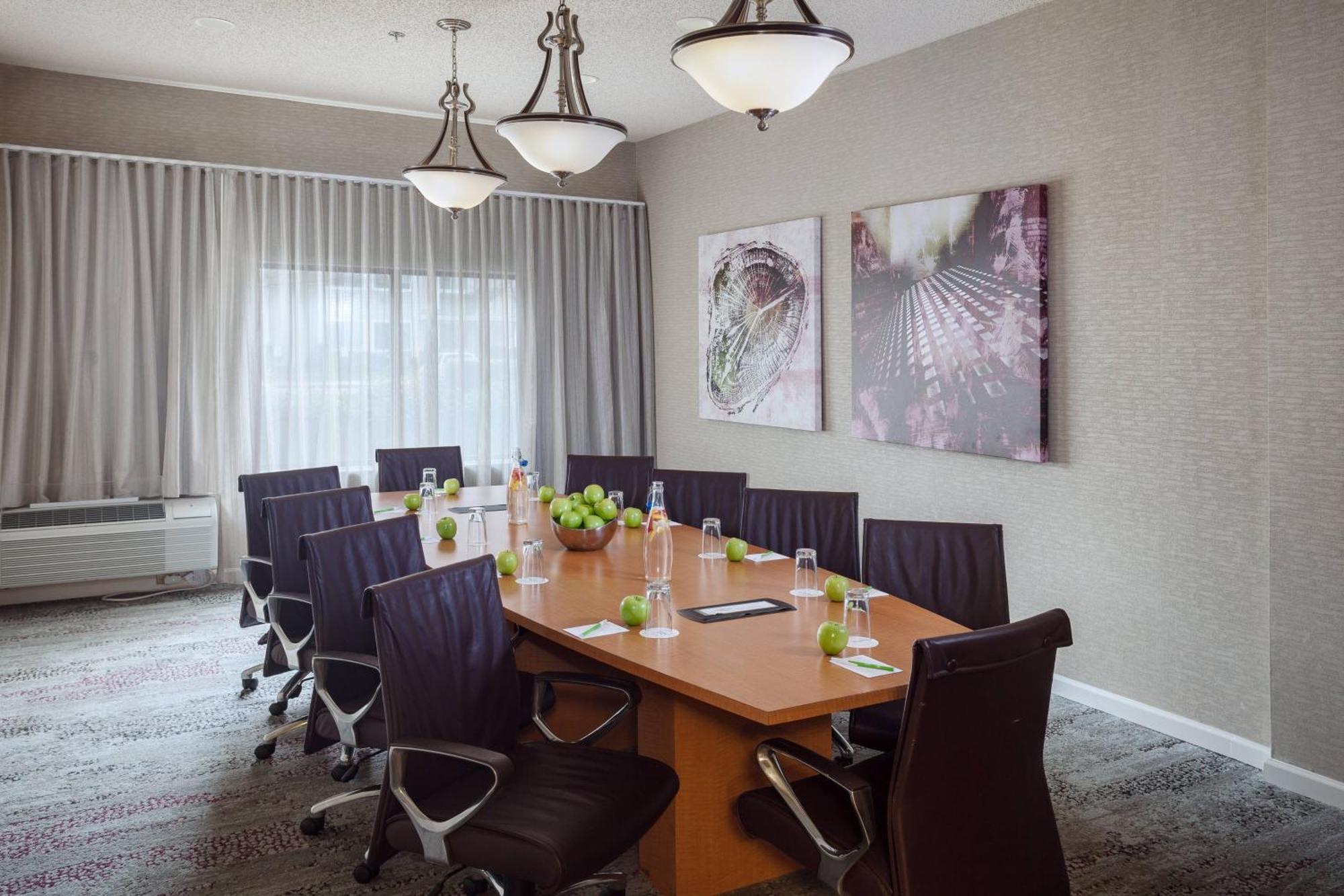 Courtyard By Marriott