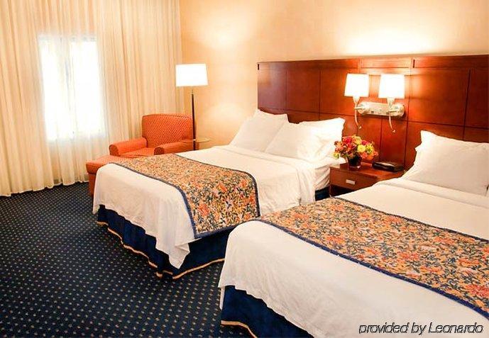 Courtyard By Marriott Hotel 3*