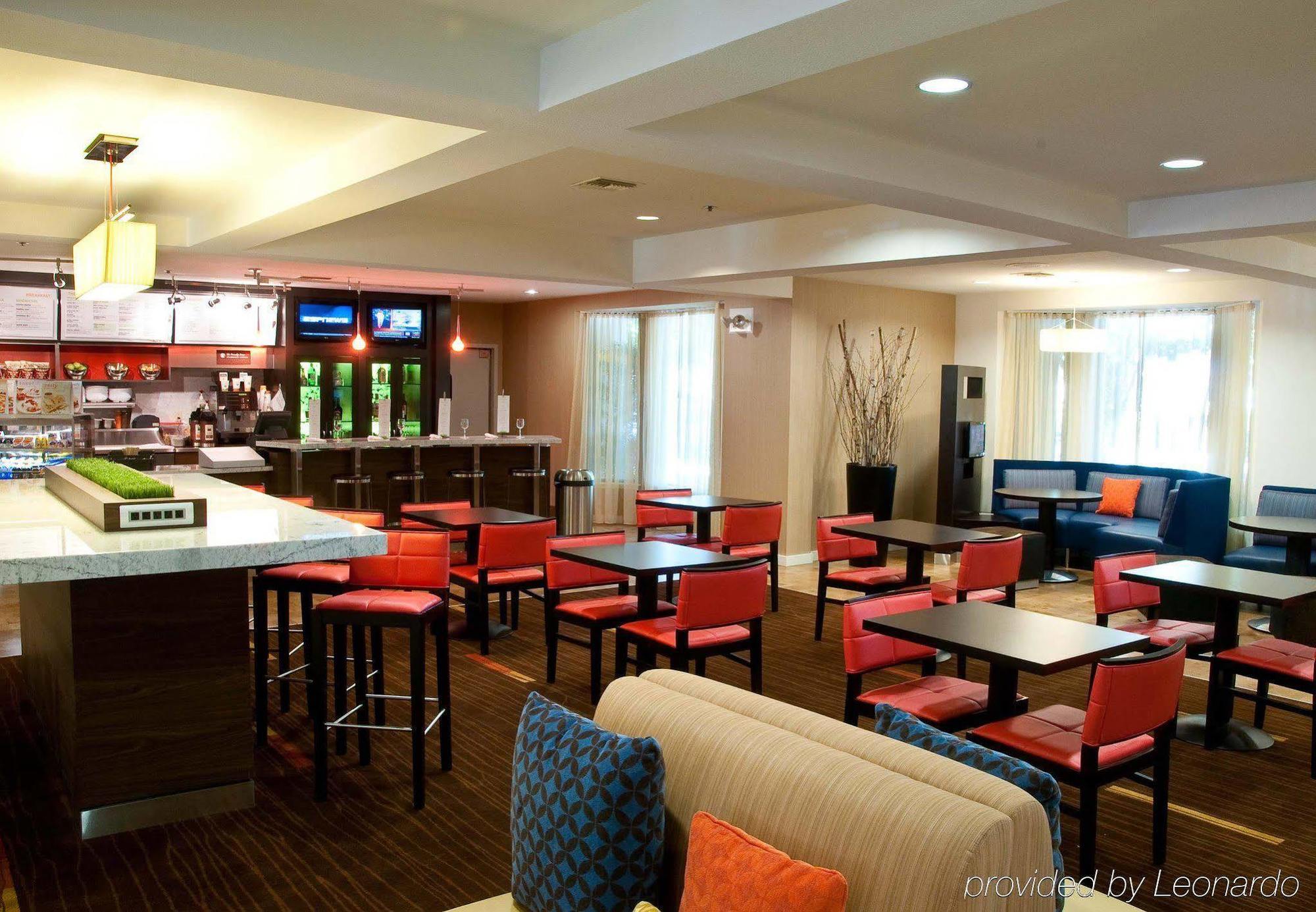 Courtyard By Marriott Hotel