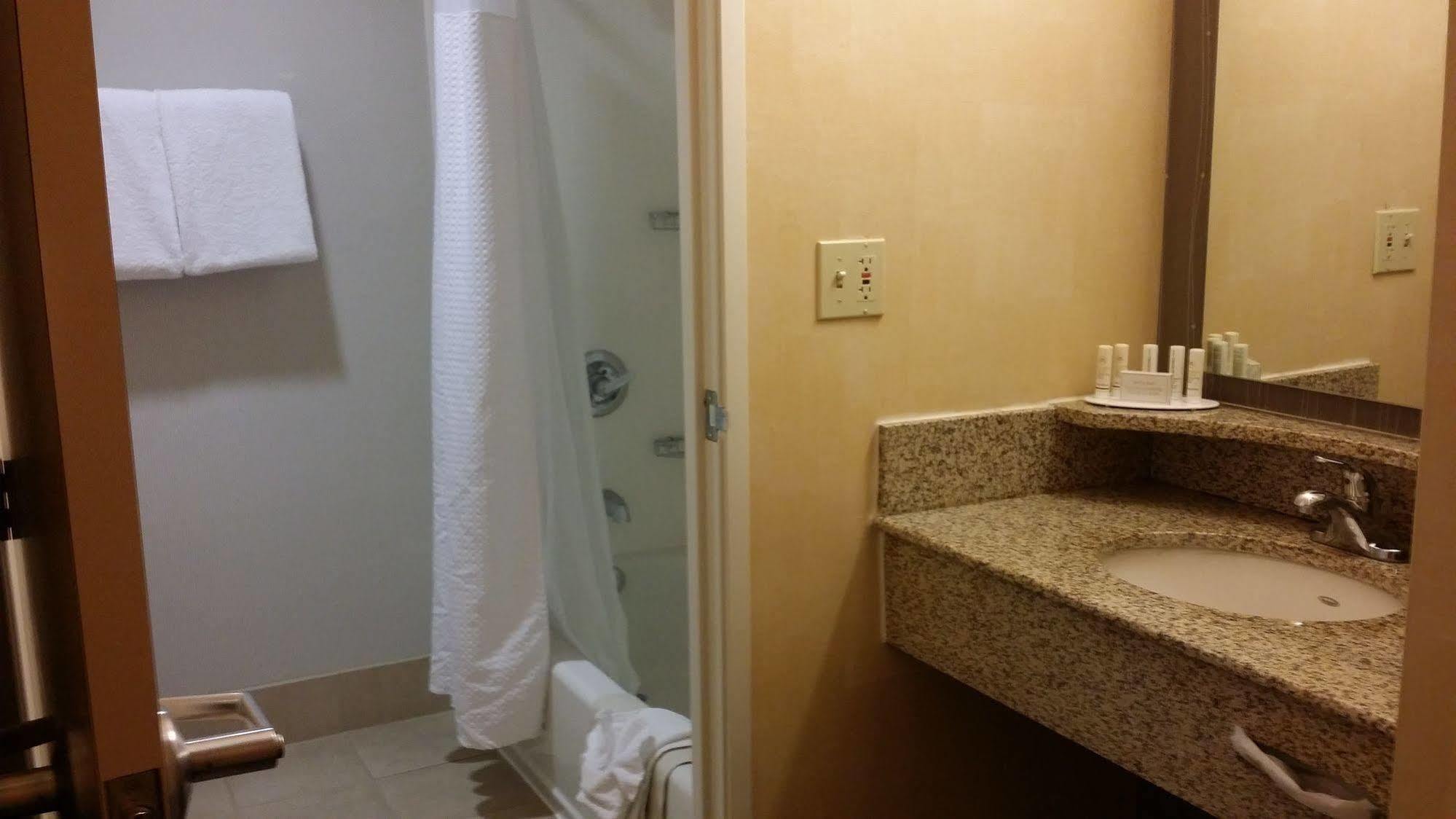 Courtyard By Marriott 3*