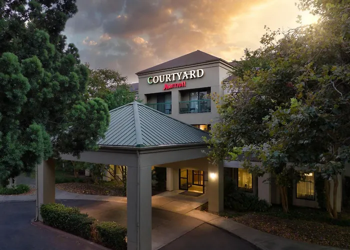 Courtyard By Marriott Stockton