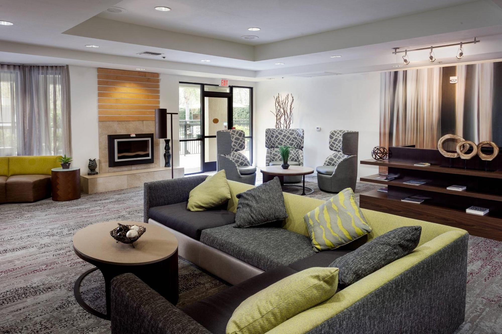 Courtyard By Marriott Hotel 3*
