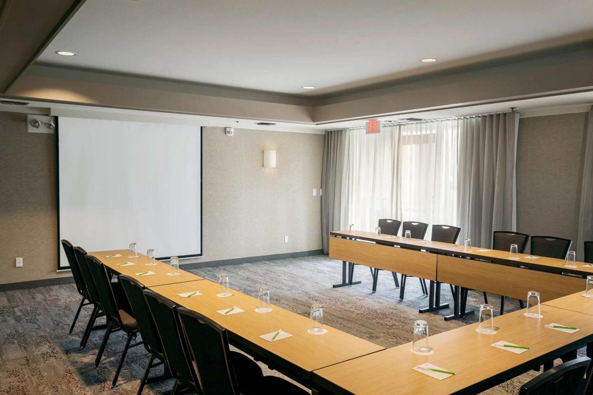 Courtyard By Marriott 3* Stockton