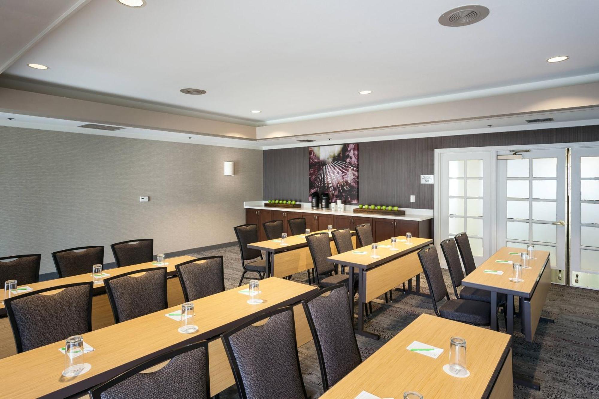 Courtyard By Marriott 3*